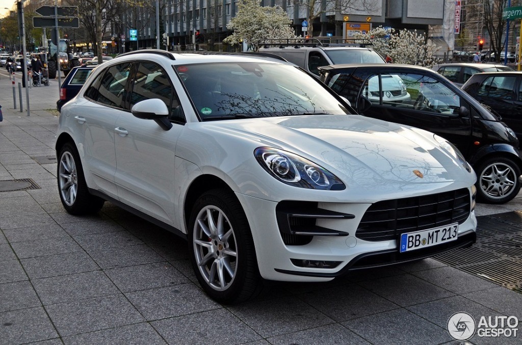 porsche-macan-turbo-c892907042014201440_4.jpg