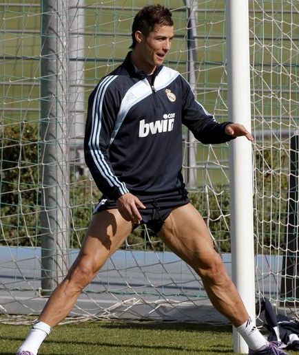 ronaldo_legs.jpg