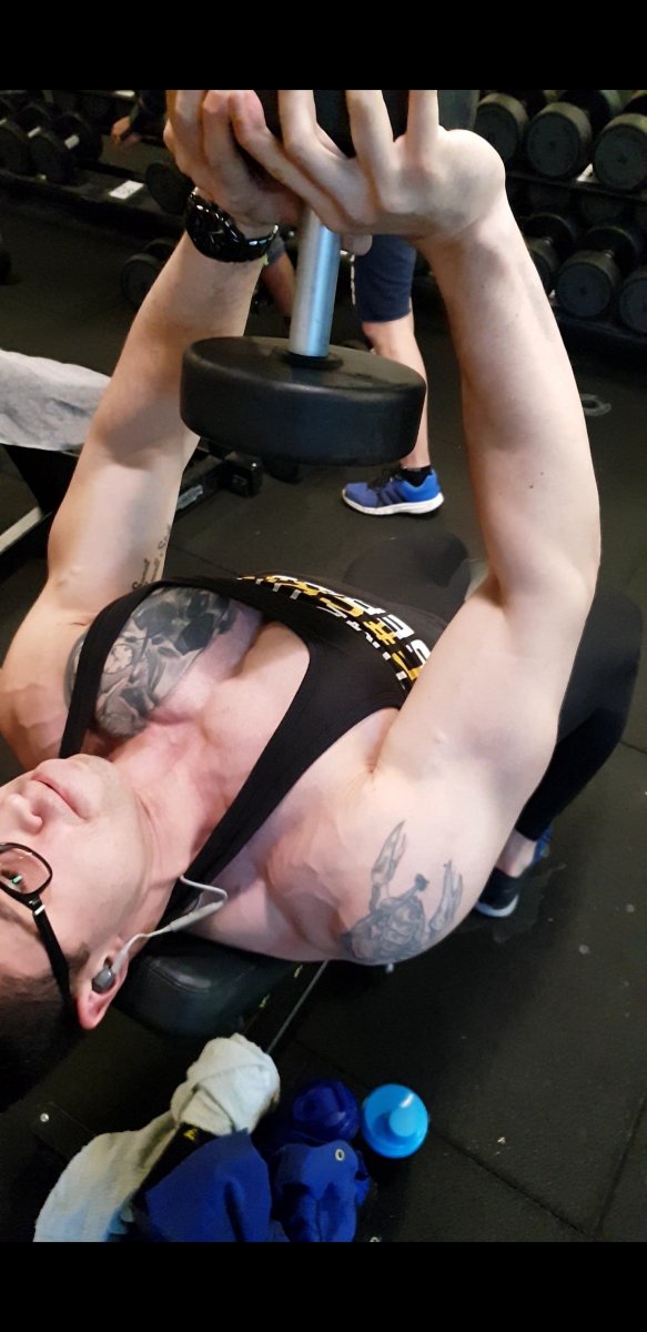 Screenshot_20180514-204452_Video Player.jpg