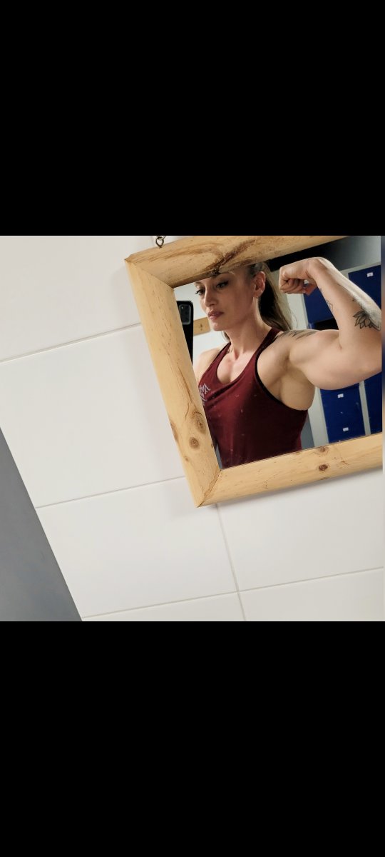 Screenshot_20220604-125927_Collage Maker - GridArt.jpg