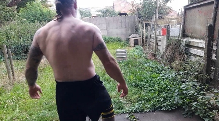 Screenshot_20220713-203940_Video Player.jpg