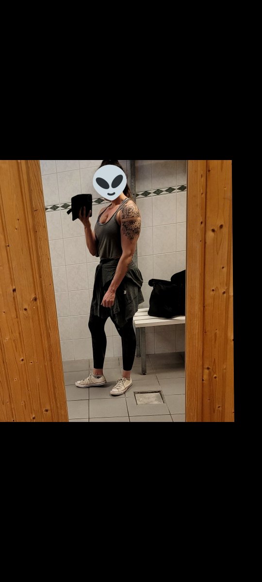 Screenshot_20221222-120923_Collage Maker - GridArt.jpg