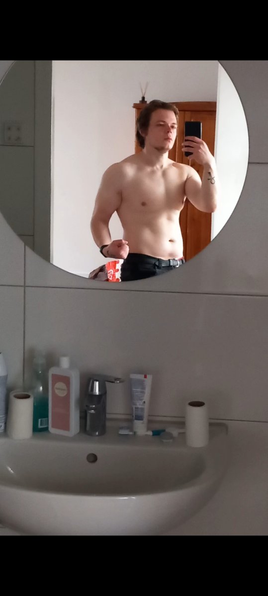 Screenshot_20230426_151521_Video Player.jpg