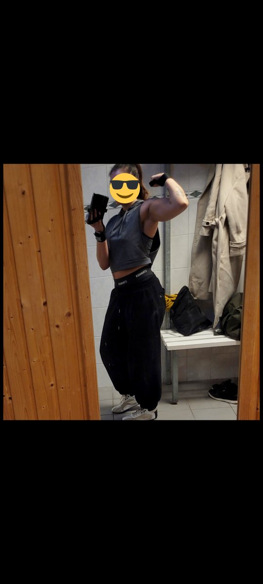 Screenshot_20250207-104154_Collage Maker - GridArt.jpg