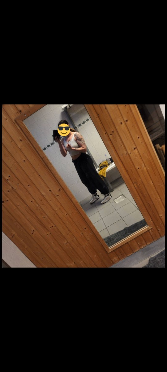 Screenshot_20250409-101845_Collage Maker - GridArt.jpg