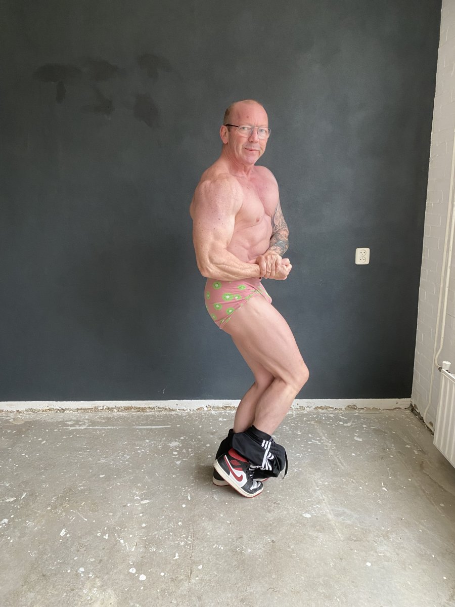 Side chest 11-11-2022.jpg