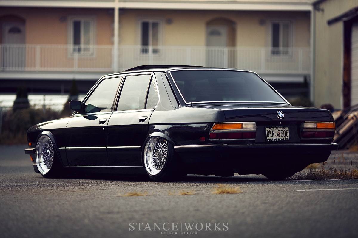 slammed-bmw-e28.jpg