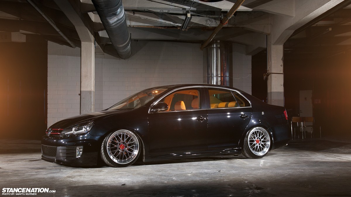 slammed-vw-jetta-17.jpg