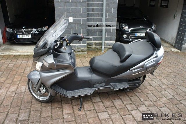 suzuki__burgman_650_executive_2007_2_lgw.jpg