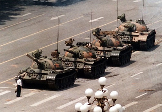 Tiananmensquare_Tanks.jpg