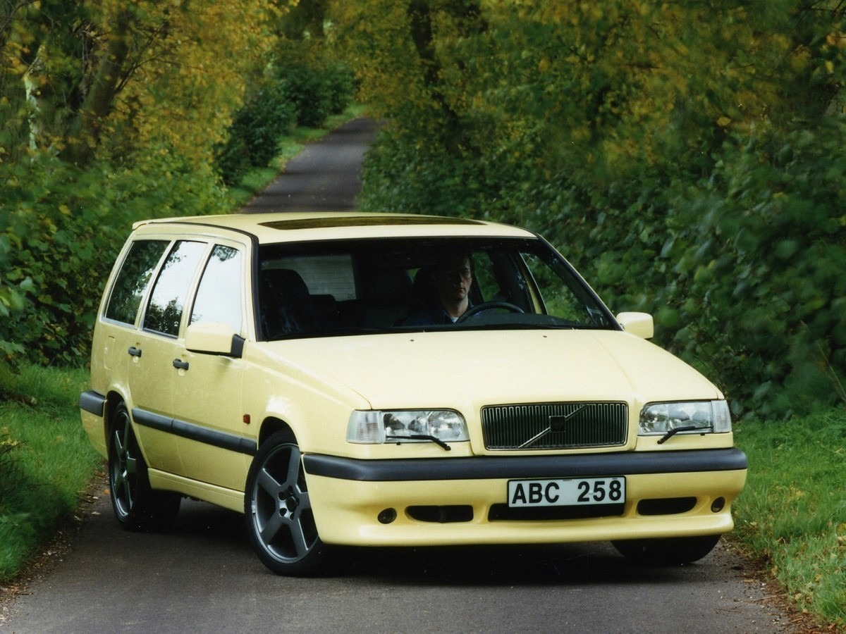 volvo_850-t5-r-kombi-1995-96_r4.jpg