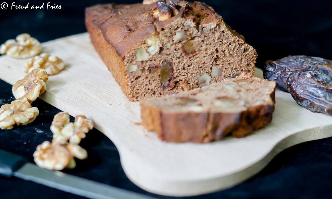 Walnoot-dadelcake-Freud-and-Fries.jpg