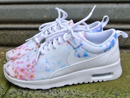 WMNS%20Air%20Max%20Thea%20Print%20599408-102_1-440x330.jpg