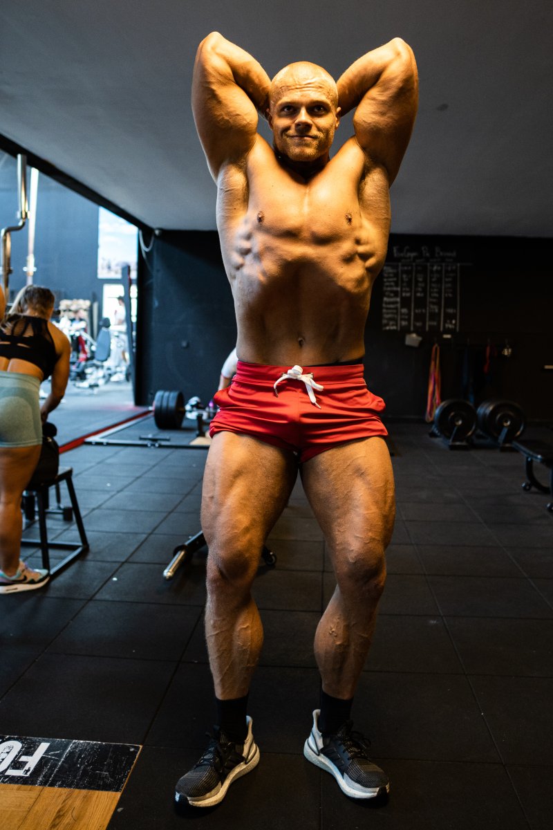 Wouter verspreid zijn feromonen.jpg