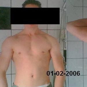 Augustus 2004 Geen fitness,   Januari 2006  1,5 jaar fitness