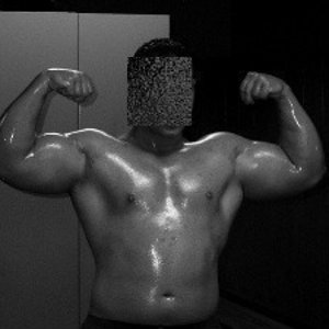 double biceps (Fake!)