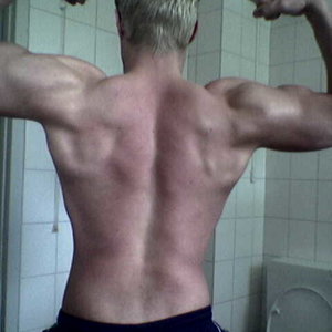 Rear double biceps