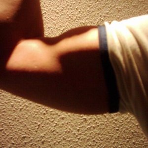 bicep 38 cm