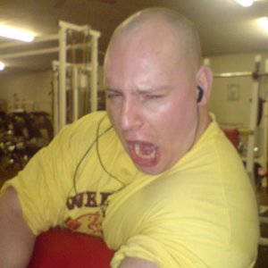 Ries die 7 kg aan het curlen is