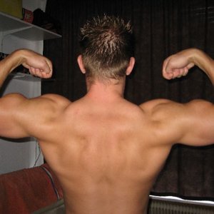Double biceps from the rear 2007-08-20