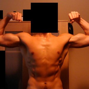 Eerste pic (front double biceps)