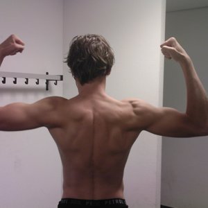 Back double biceps