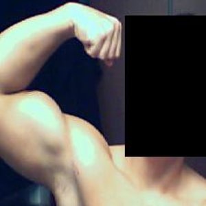 Biceps in de cut.. momenteel +- 90-92kg