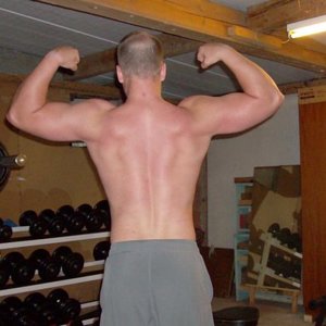 Back double biceps