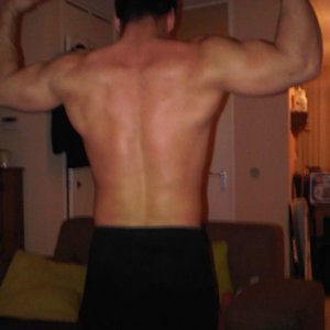 Back double biceps 15-12-2010