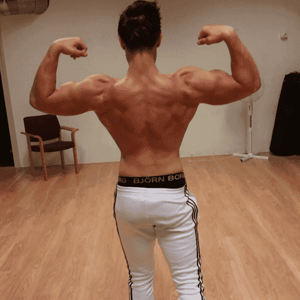 nu zo een anderhalf jaar goed aan het trainen en eten. 17 jaar