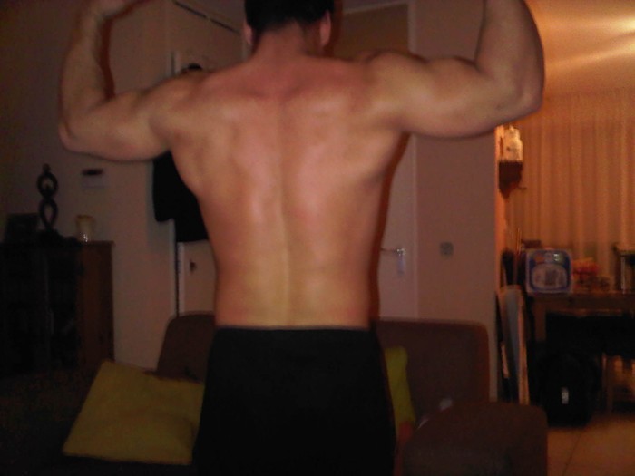 Back double biceps 15-12-2010