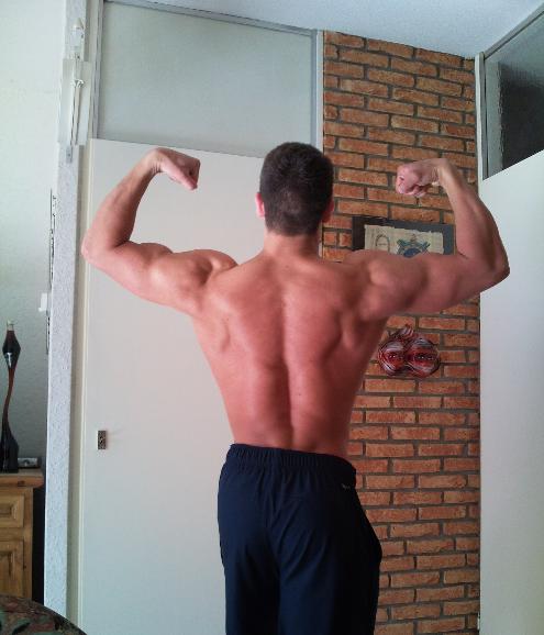 Back double biceps