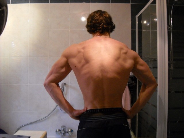 Back lat spread