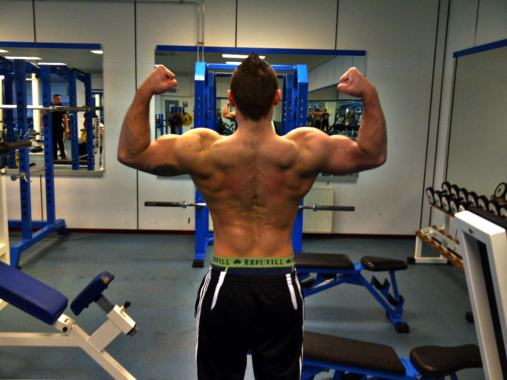 Back_double_biceps22