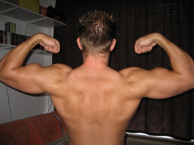 Double biceps from the rear 2007-08-20