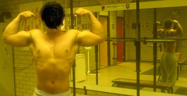 Foor E n AchtuhrKant!