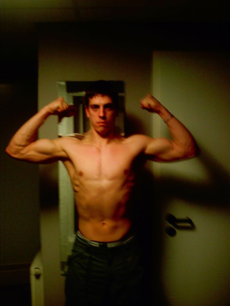 Front Double Bicep 11-01-08 - 3141