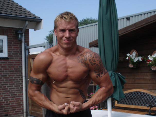 na de cut, m'n kop staat er een beetje lijp op alleen